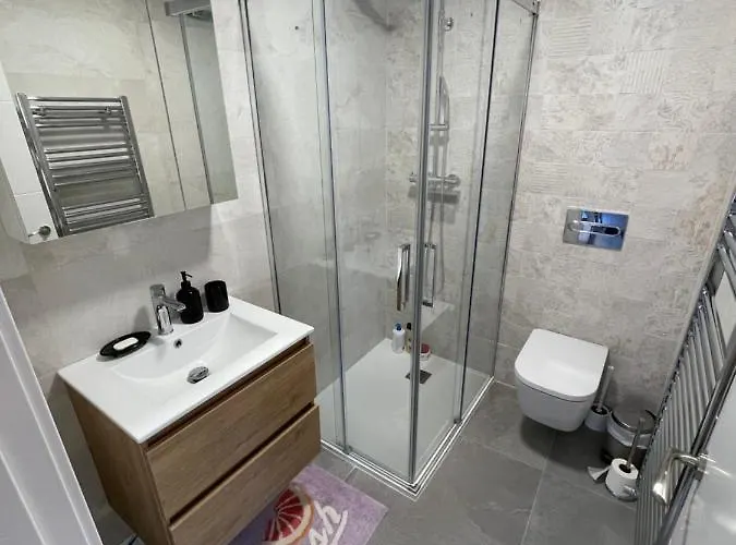 Recien Reformado En Junto Iglesia * Somo